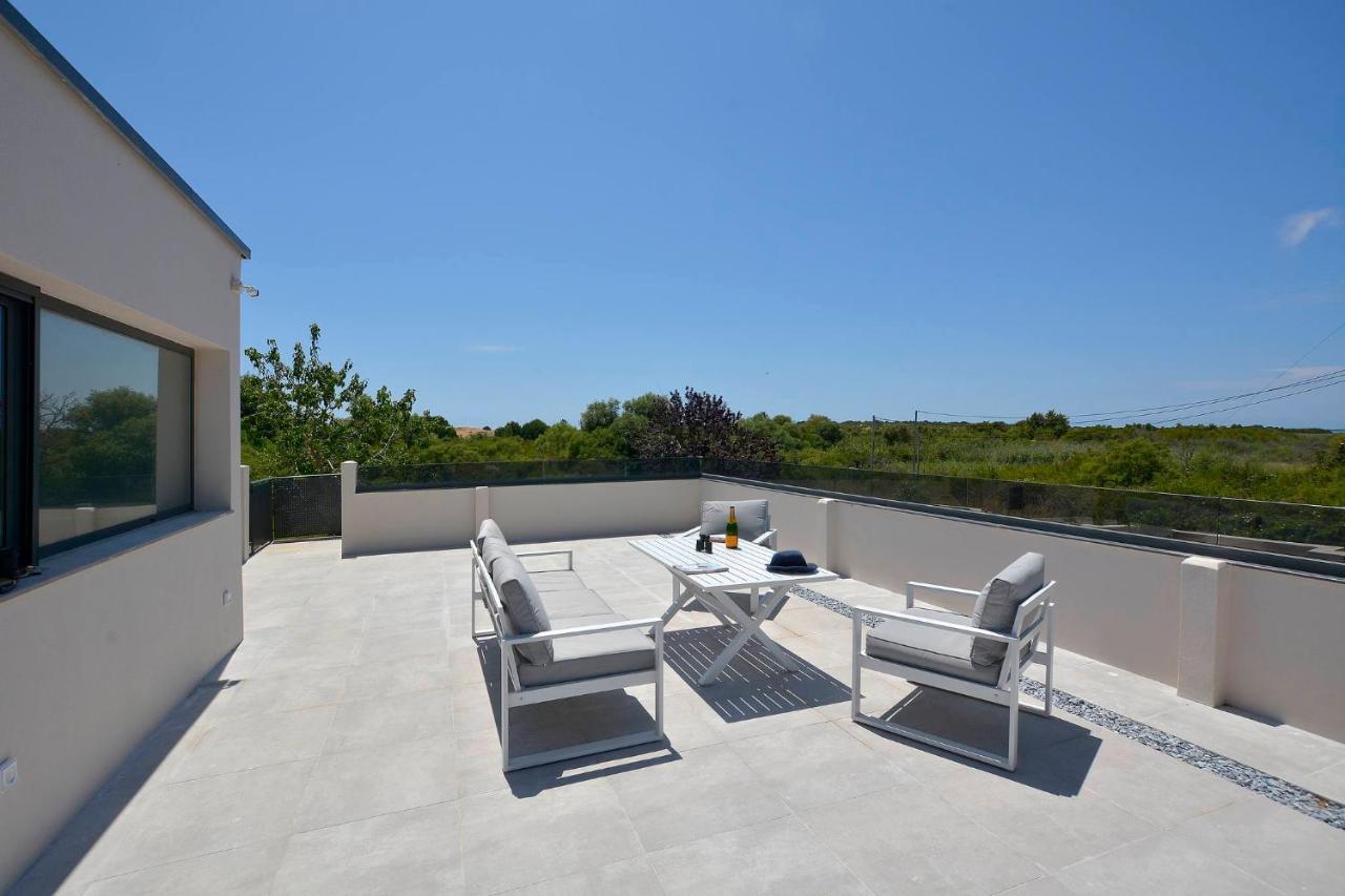 Villa Flamingo - 4 Bedrooms - Private Pool - Next To Renowned Issos Beach & Lake Korission Λίνια Εξωτερικό φωτογραφία