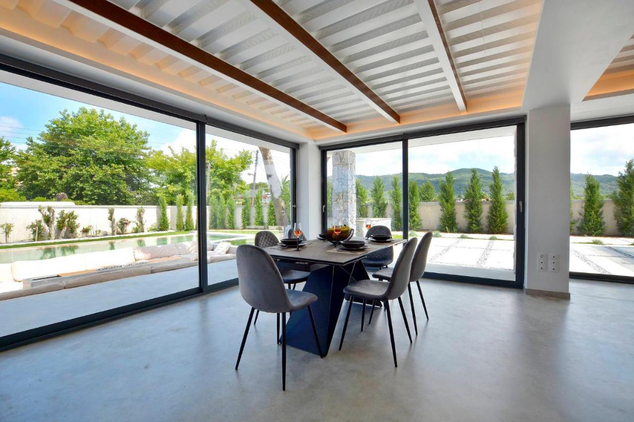 Villa Flamingo - 4 Bedrooms - Private Pool - Next To Renowned Issos Beach & Lake Korission Λίνια Εξωτερικό φωτογραφία