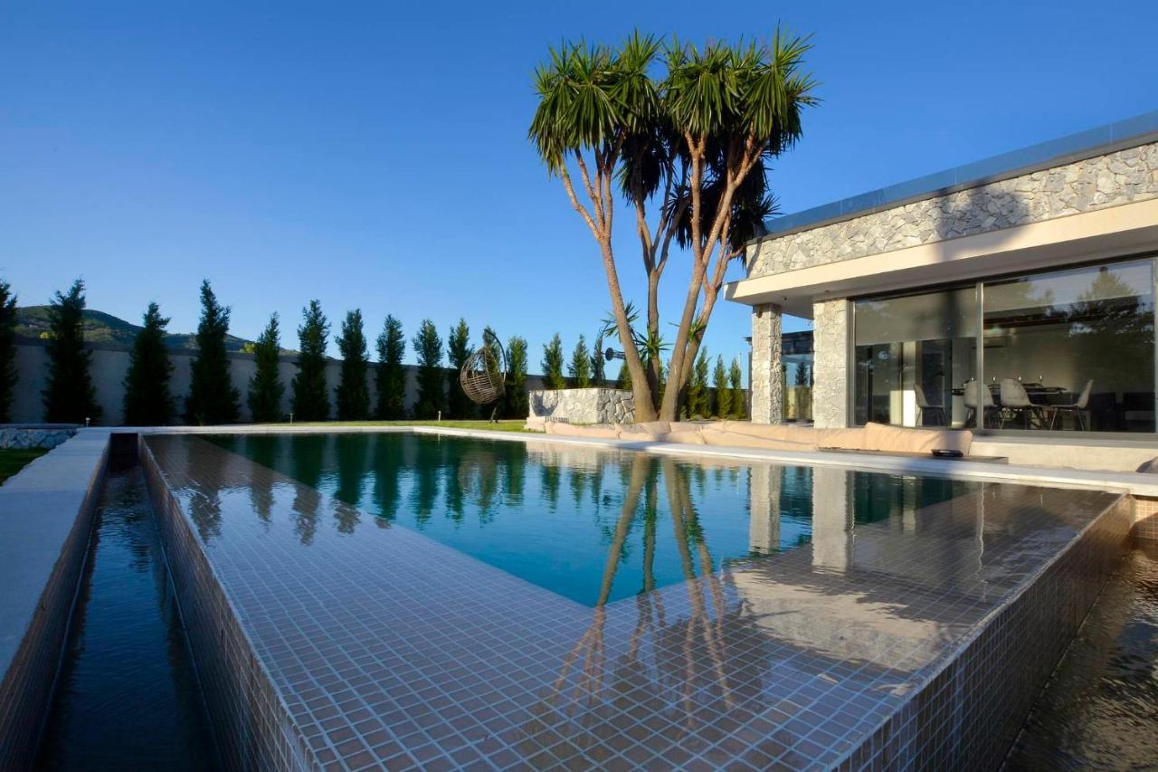 Villa Flamingo - 4 Bedrooms - Private Pool - Next To Renowned Issos Beach & Lake Korission Λίνια Εξωτερικό φωτογραφία